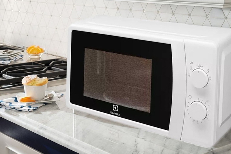 Lò vi sóng Electrolux có tốt không 6