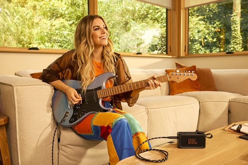 Loa Bluetooth JBL BandBox Solo - Thời lượng pin ổn định cho buổi tập luyện dài