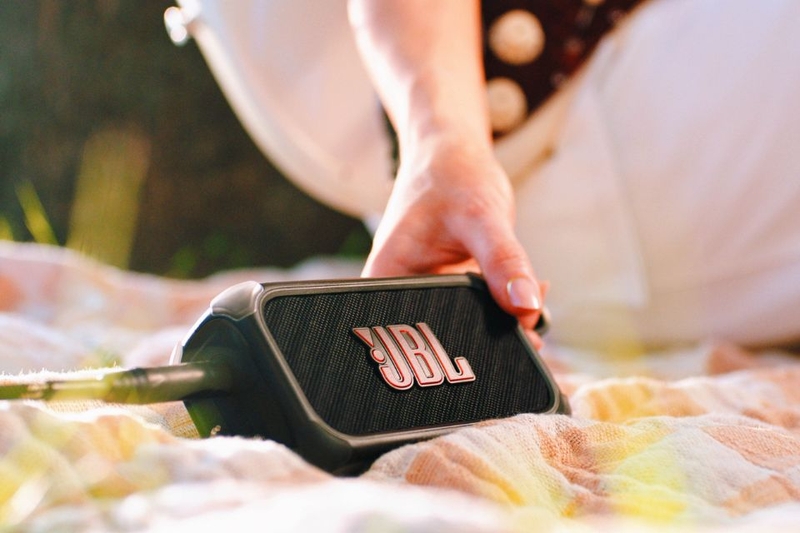 Loa Bluetooth JBL BandBox Solo - Luyện tập riêng tư với chế độ tai nghe tiện lợi