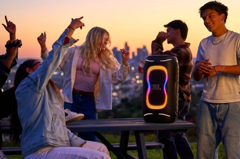 loa-bluetooth-jbl-partybox-130-1.jpg