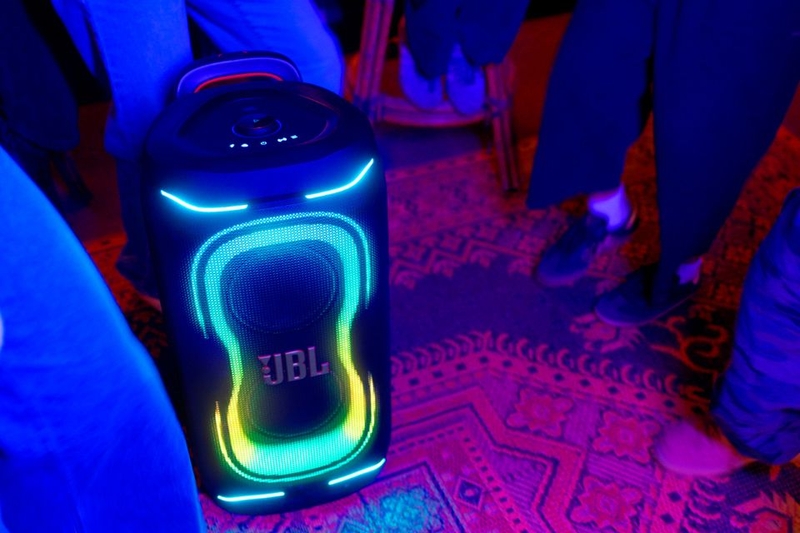 loa-bluetooth-jbl-partybox-330-3.jpg