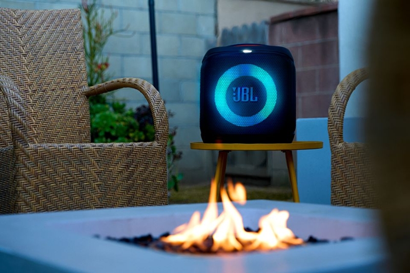 Loa Bluetooth JBL PartyBox Encore Essential 2 thời gian chơi nhạc lên đến 15 giờ