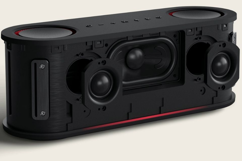 Loa Bluetooth LG Xboom Bounce hiệu xuất mạnh mẽ với cấu hình 2.1 kênh