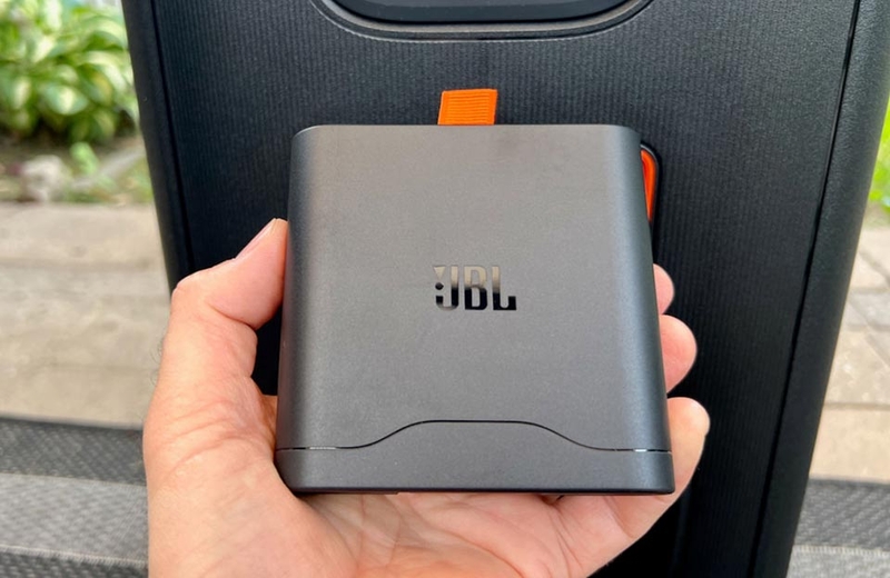 Loa JBL karaoke hay nhất - 05