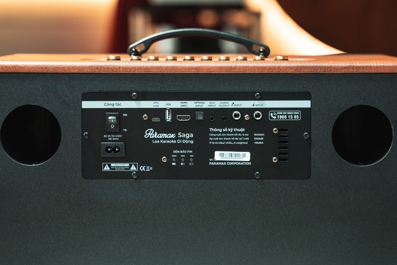 Loa Karaoke xách tay Paramax Saga âm trung và trầm mạnh mẽ