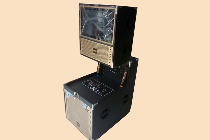 loa kéo có màn hình 6