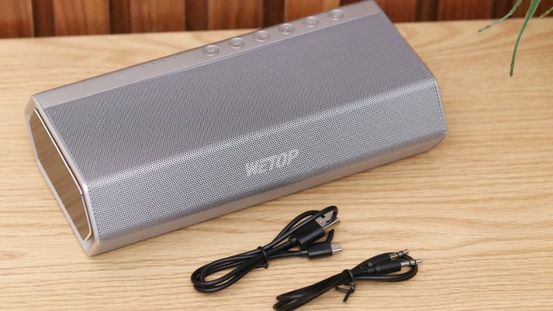 Loa Wetop H8000 màu bạc