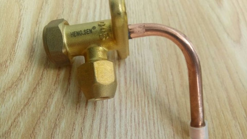 Lỗi E4 điều h&ograve;a Daikin 2