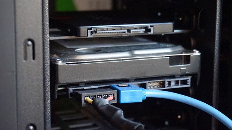 Kiểm tra/thay thế cáp ổ cứng