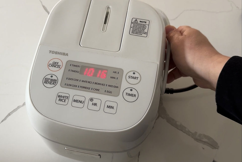 Lỗi C11 nồi cơm Toshiba - 06
