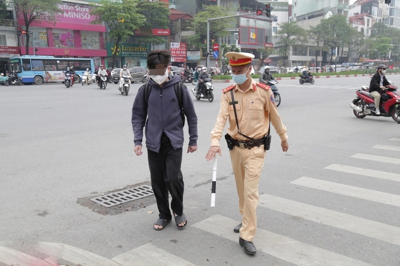 Lỗi không tuân thủ vạch kẻ đường (ảnh 3)