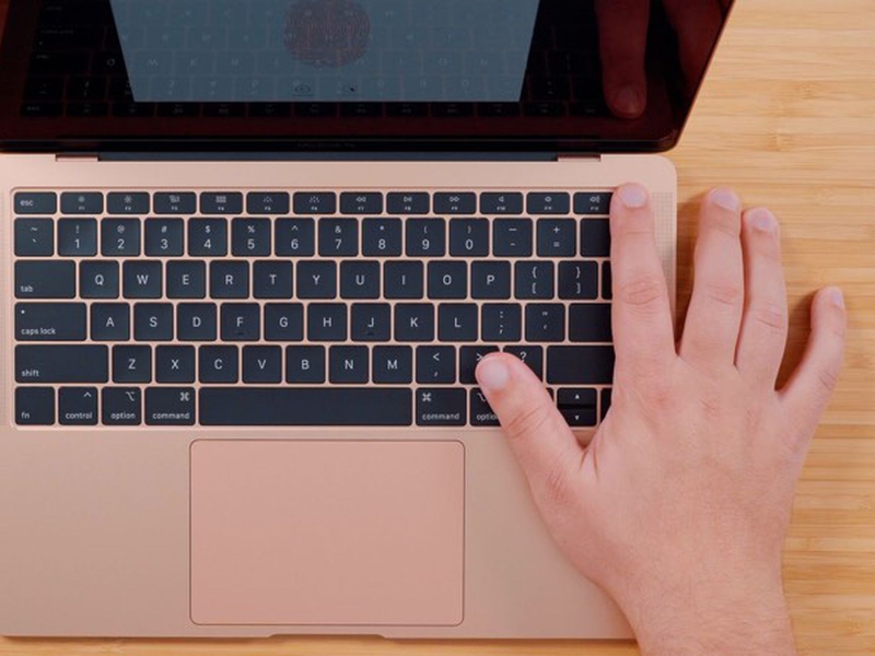 khoi dong lai macbook