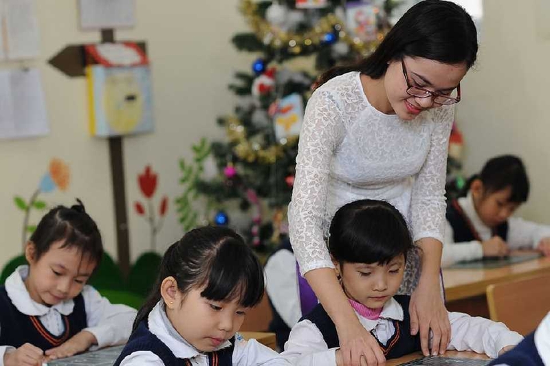 Bày tỏ tình cảm đối với thầy cô nhân ngày 20/11