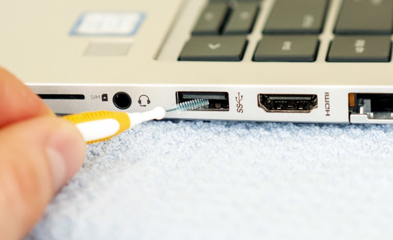 Lỗi sạc pin laptop không vào 6