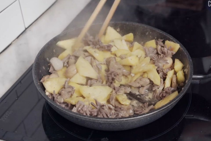 Bước 6: Thêm gia vị