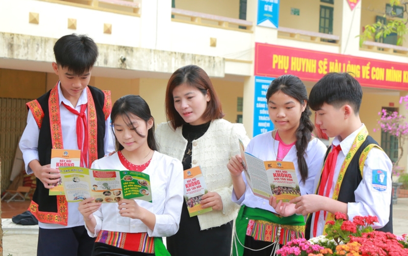 Của các trung tâm giáo dục thường xuyên