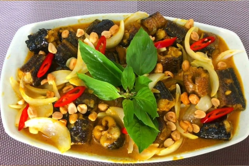 lươn xào lăn