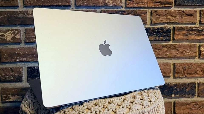 macbook-air-m3-khi-nam-bao-nhieu-4.jpg