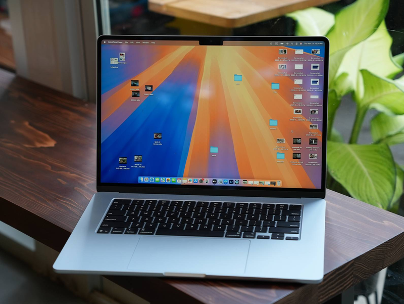 MacBook Air M4 pin dùng được bao lâu  2