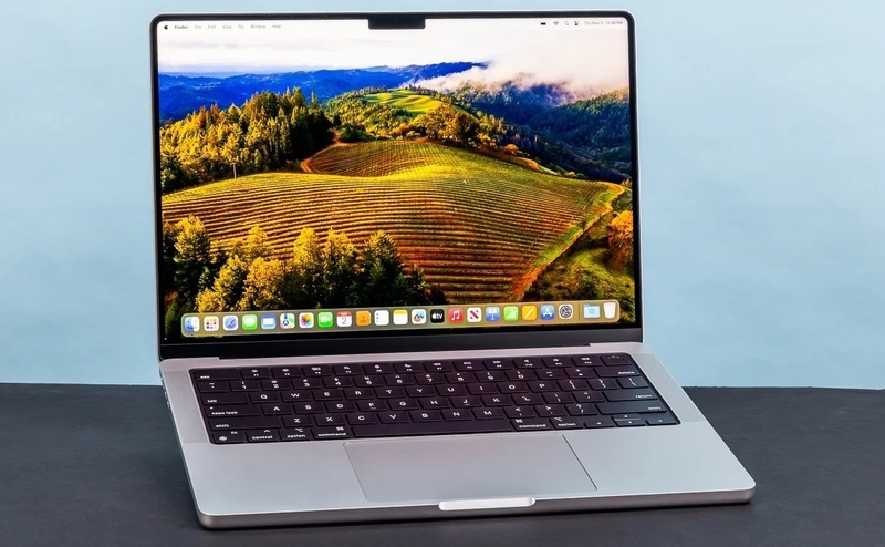 macbook màu bạc hình 9