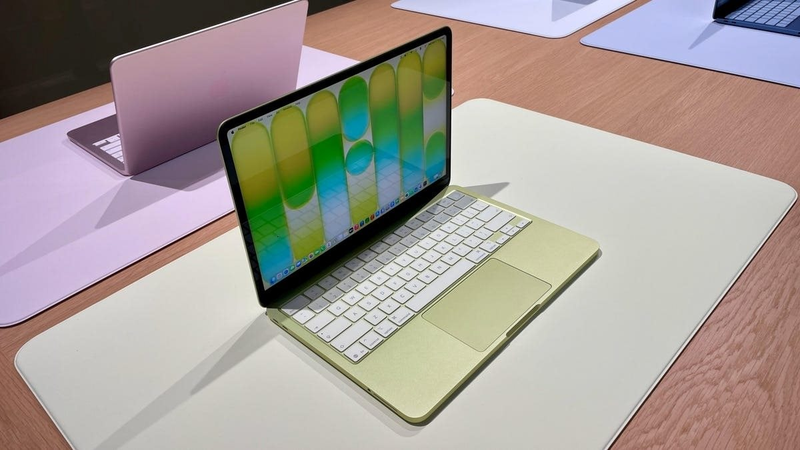 MacBook Neo 7