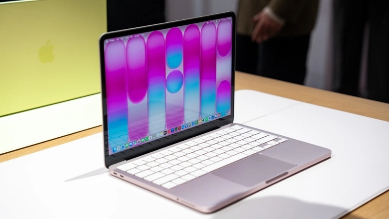 RAM MacBook Neo bao nhiêu GB?