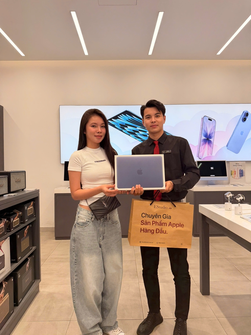 macbook-neo-len-ke-tai-fpt-shop-205309-1.jpg