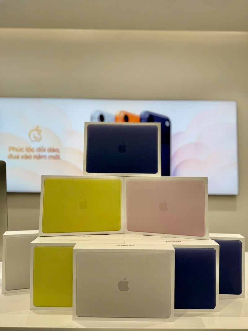 macbook-neo-len-ke-tai-fpt-shop-205309-7.jpg