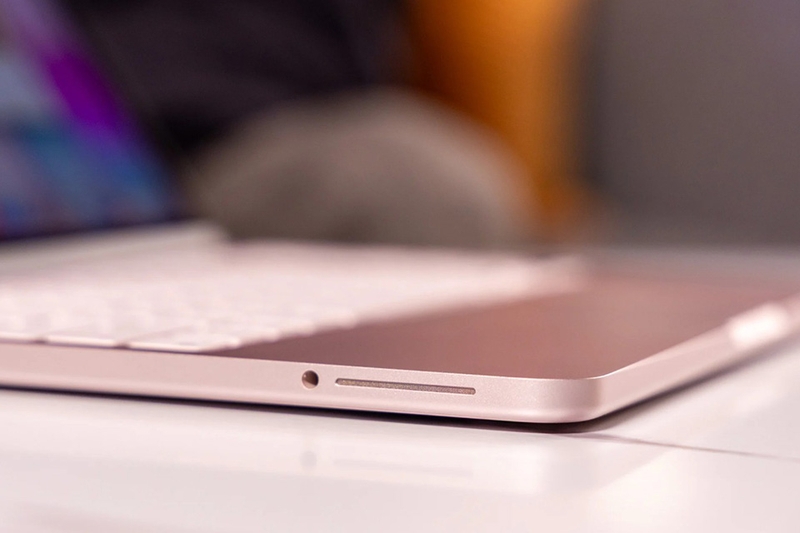 MacBook Neo màu hồng phù hợp với ai 8