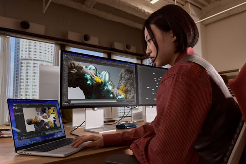 macbook-pro-14-inch-m5-max-a.jpg