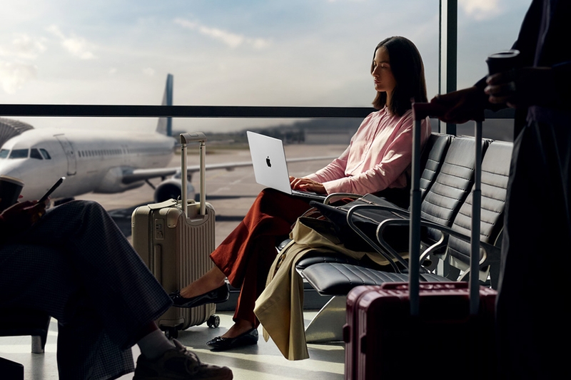 macbook-pro-14-inch-m5-max-c.jpg