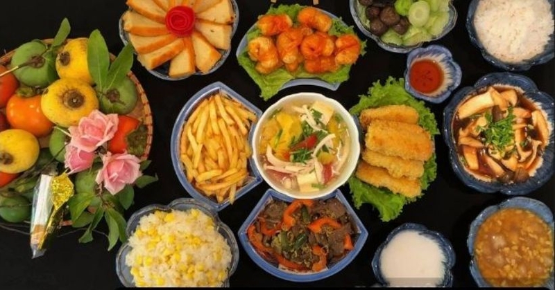 Mâm cơm chay cúng Phật thịnh soạn
