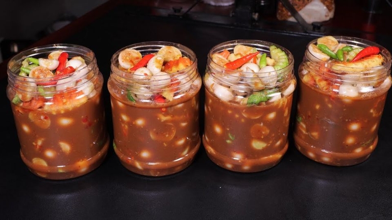 Bước 3: Ngâm cà và dưa