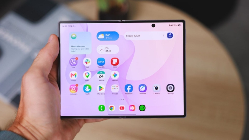 Vì sao màn hình Galaxy Z Fold8 bị lún ở các góc?