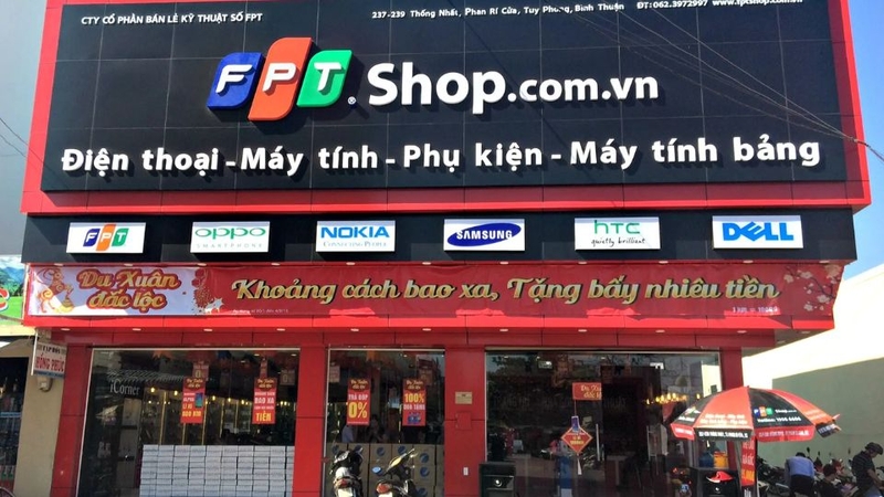 Màn hình iPhone 15 Pro Max không tắt hẳn 5