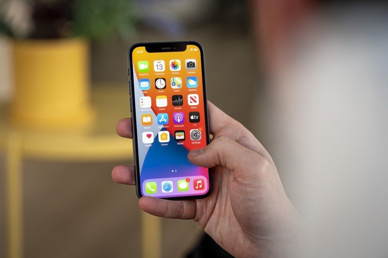 man-hinh-iphone-13-mini.jpg
