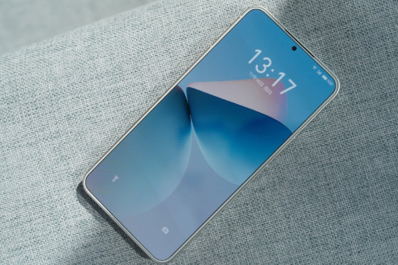 Màn hình không viền trên smartphone năm 2026 8