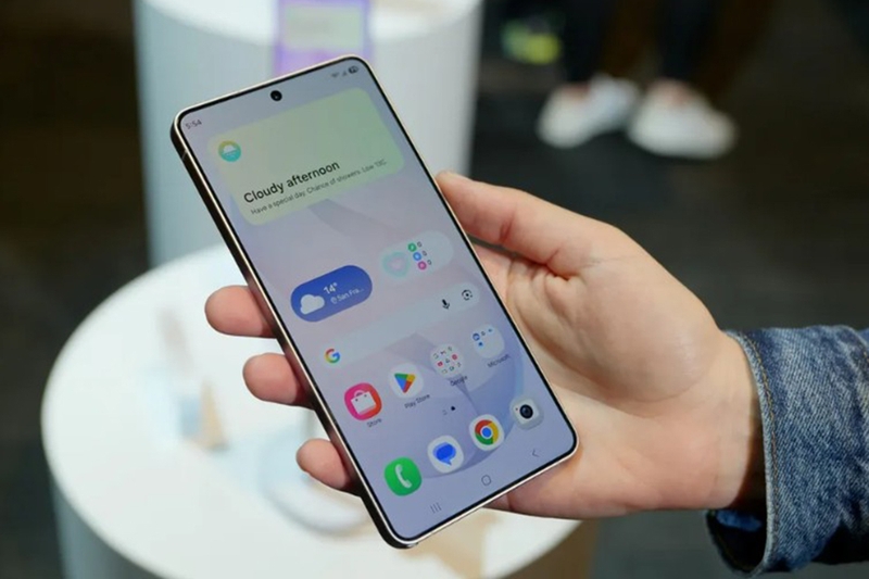 Màn hình không viền trên smartphone năm 2026 3
