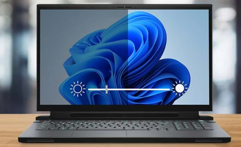 màn hình laptop lúc sáng lúc tối