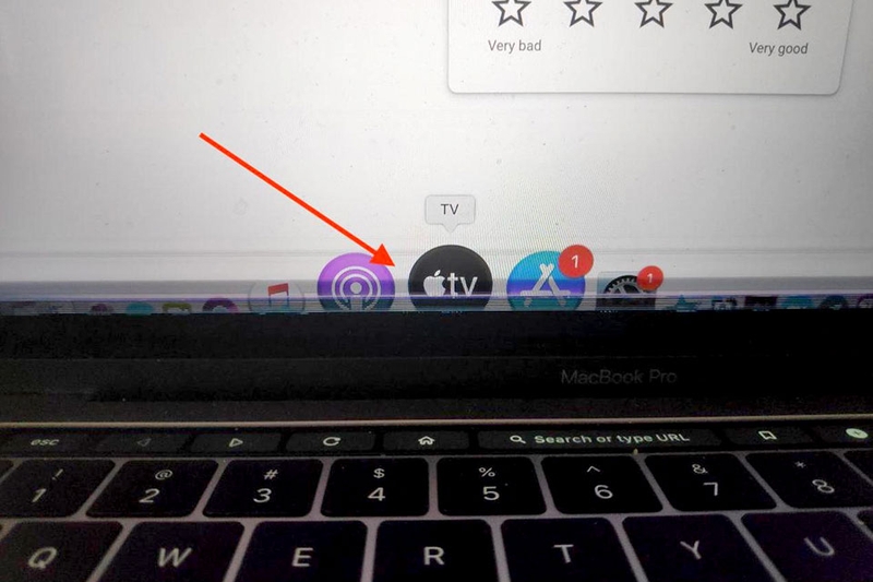 Màn hình MacBook bị sọc ngang - 07