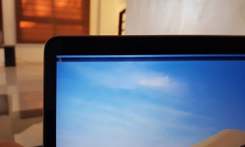 Màn hình MacBook bị sọc ngang - 04