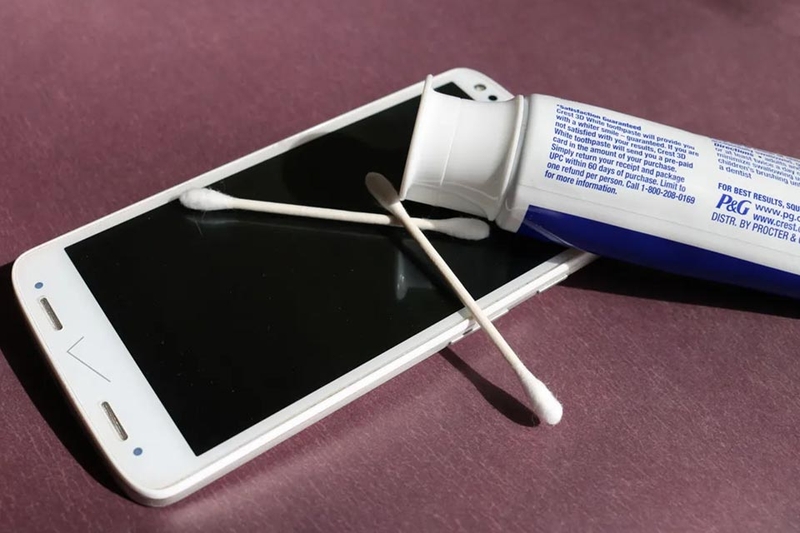 Màn hình xước lông mèo - 04
