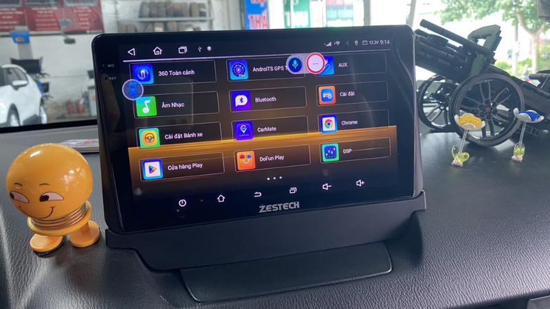 Màn hình Zestech Z18 2