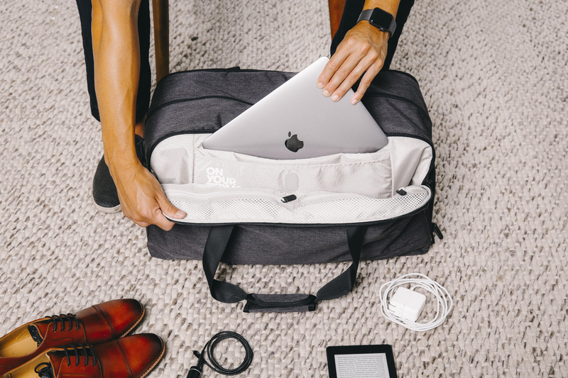 mang laptop đi du lịch 2.png