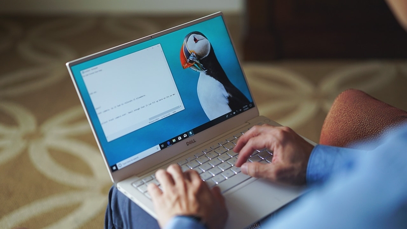 mang laptop đi du lịch 5.jpg