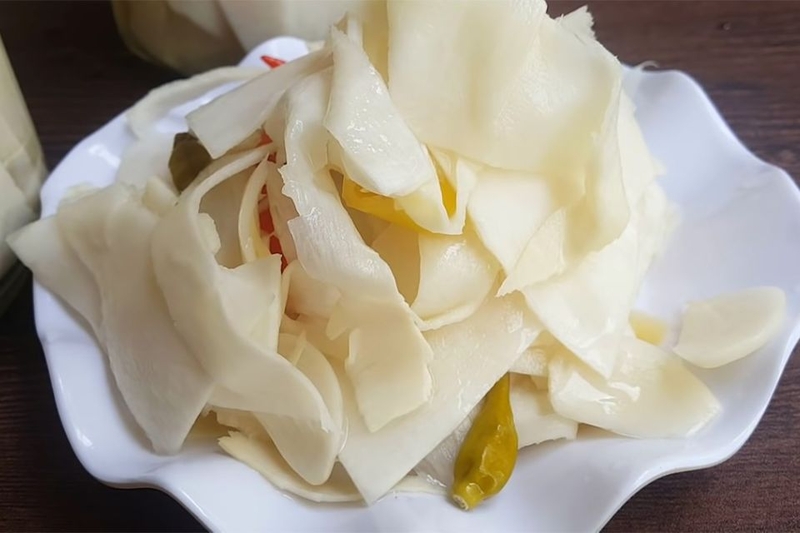 Măng chua c&oacute; nhiều calo kh&ocirc;ng?