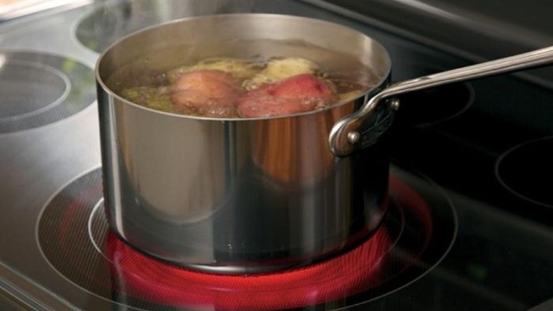 Mặt bếp hồng ngoại bị rộp 3