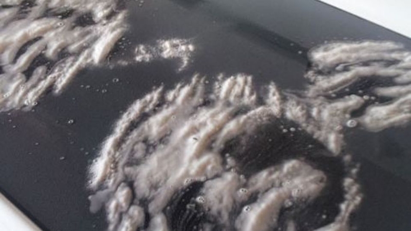 Mặt bếp hồng ngoại bị rộp 4