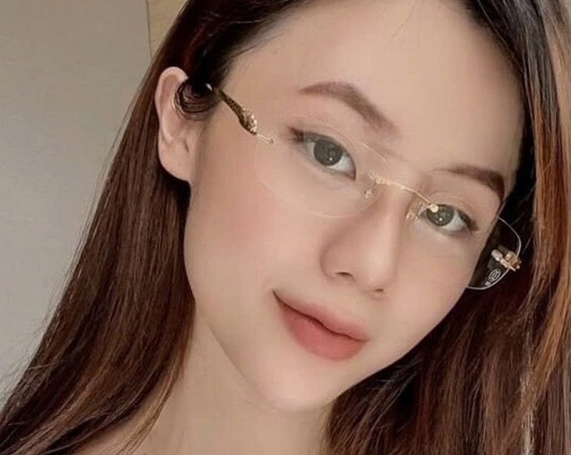 mặt trái xoan đeo kính gì ảnh 3