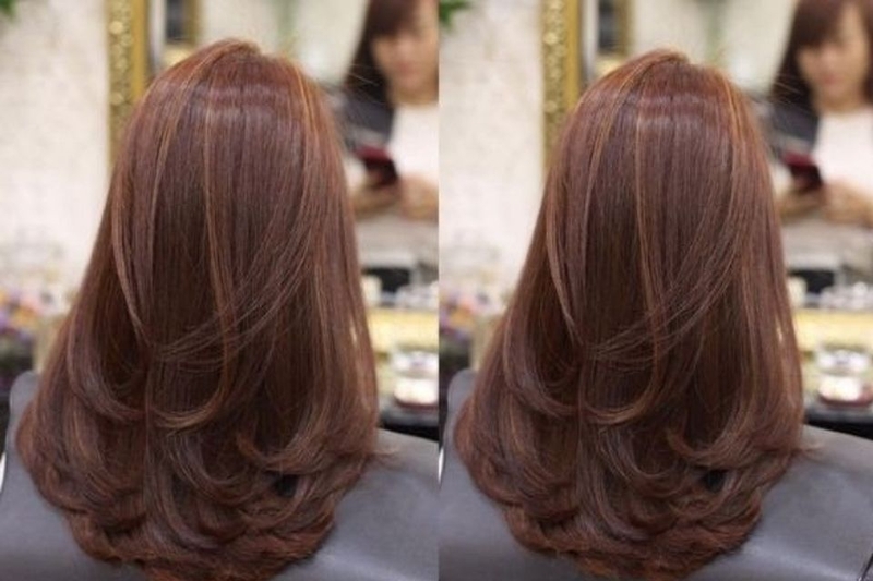 Tóc ngắn uốn mái chữ C dài